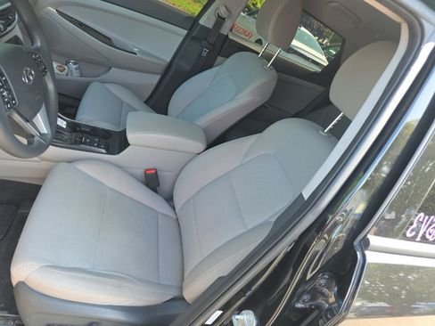 Used 2021 Hyundai Tucson Value AWD/4WD image 11