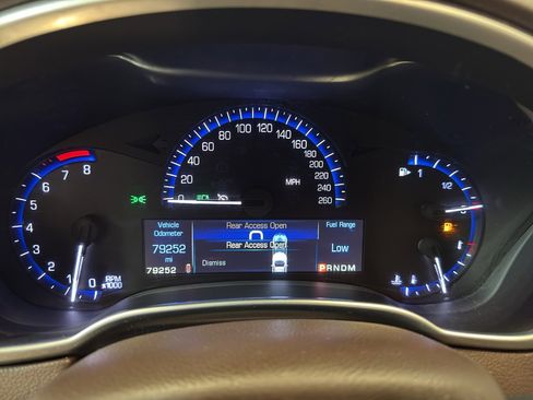 Used 2015 Cadillac SRX Luxury image 18