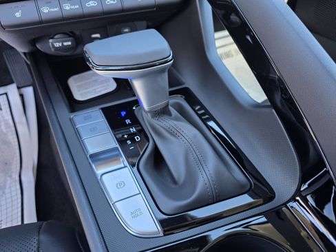 New 2026 Hyundai Elantra Limited FWD image 28