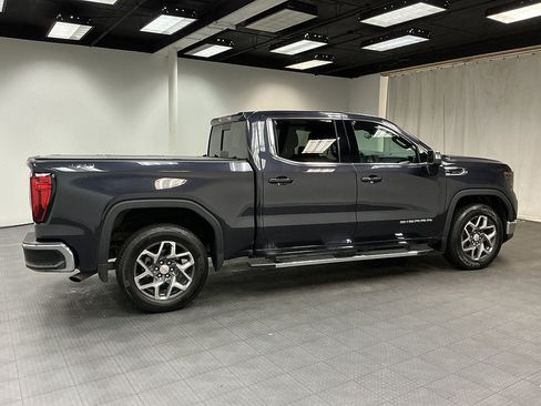 Used 2024 GMC Sierra 1500 SLE w/ Preferred Package AWD/4WD image 6