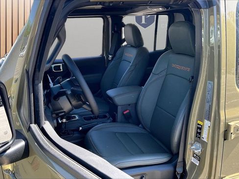 New 2026 Jeep Gladiator Mojave AWD/4WD image 19