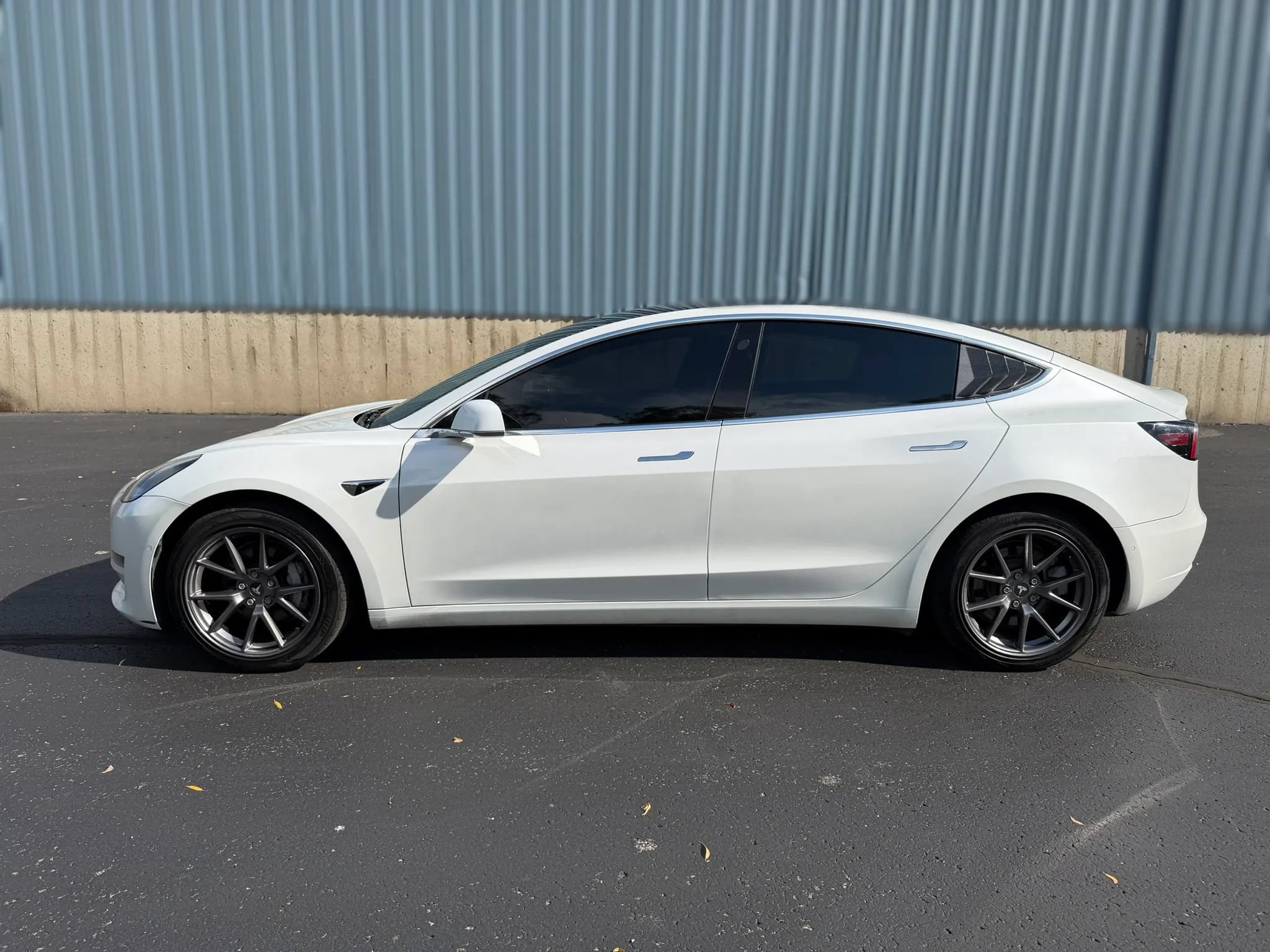 Used 2019 Tesla Model 3 Long Range AWD/4WD image 8