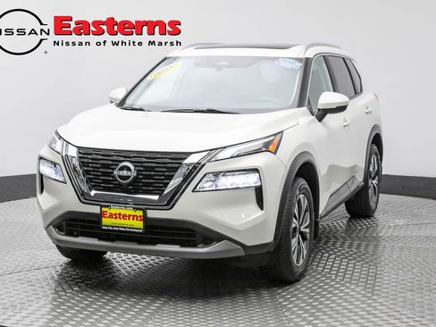 Used 2022 Nissan Rogue SV w/ SV Premium Package image 1