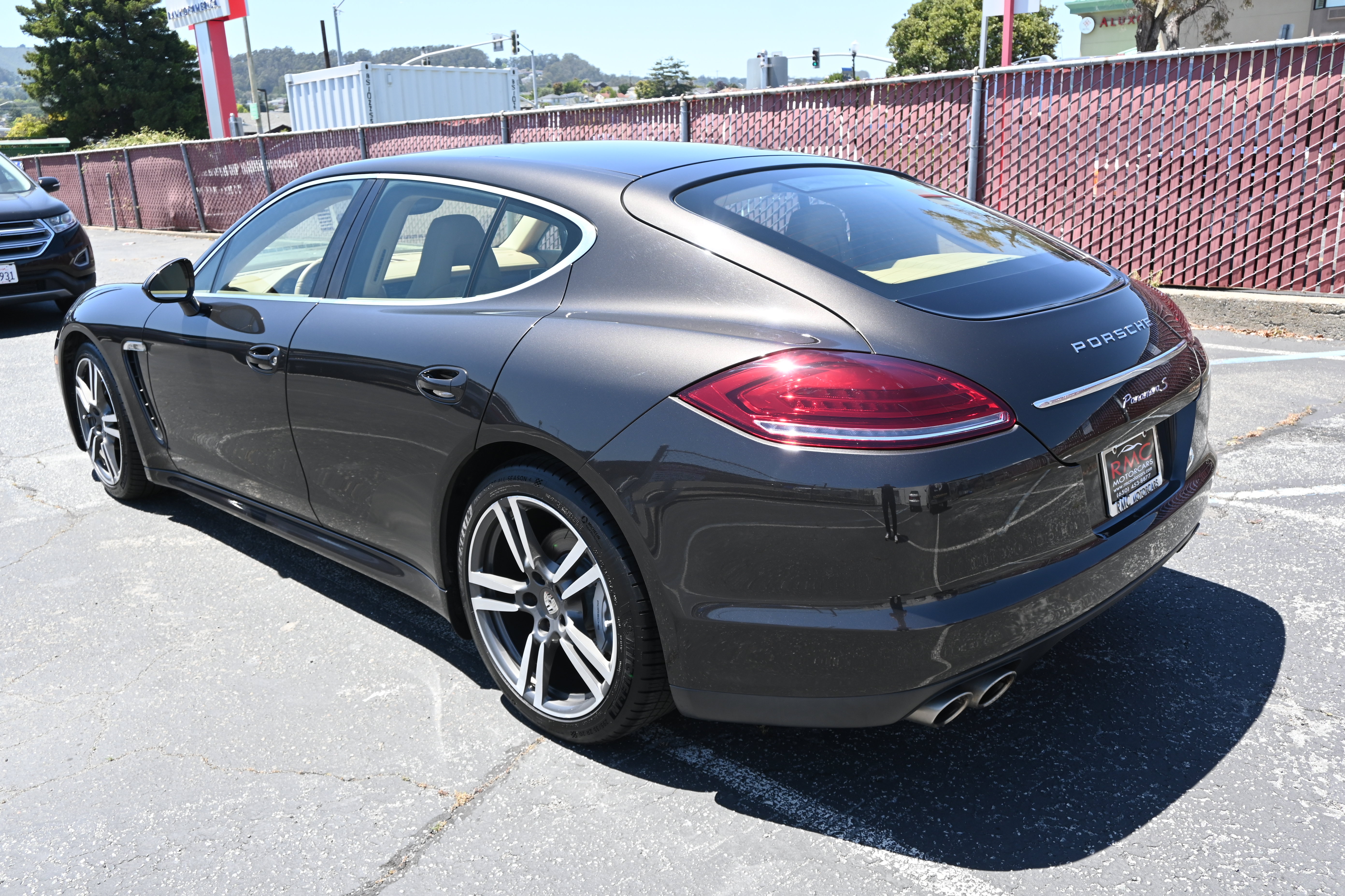 Used 2011 Porsche Panamera S RWD image 9