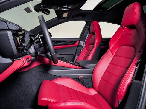 New 2026 Porsche Panamera 4 image 5