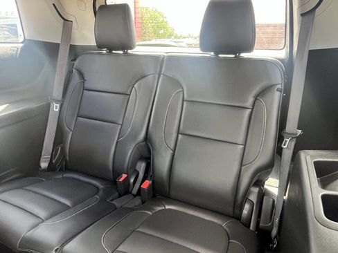 Used 2017 GMC Acadia SLT AWD/4WD image 23