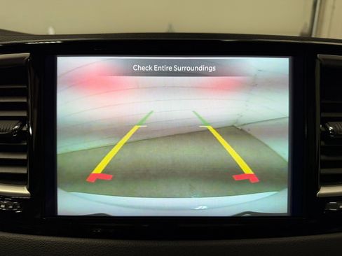 Used 2025 Chrysler Pacifica Select FWD image 25