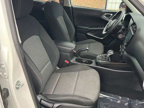 Used 2021 Kia Soul S image 27