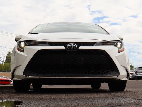 Used 2021 Toyota Corolla LE FWD image 17