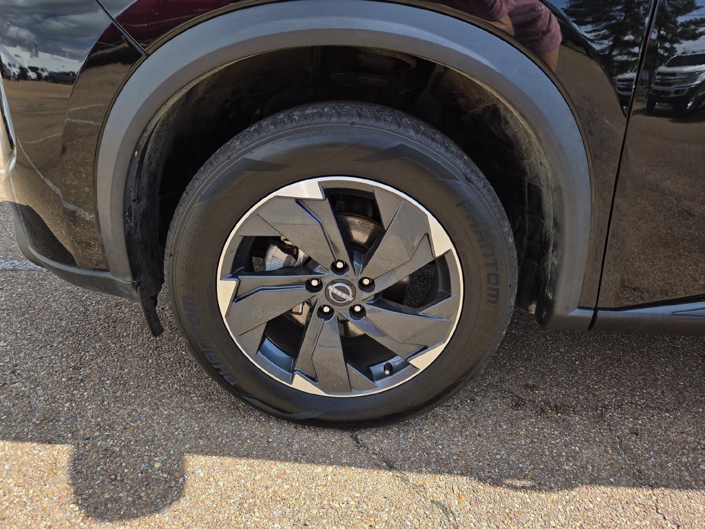 Used 2024 Nissan Rogue SV AWD/4WD image 31