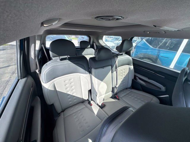 Certified 2024 Kia EV9 Wind AWD/4WD image 7