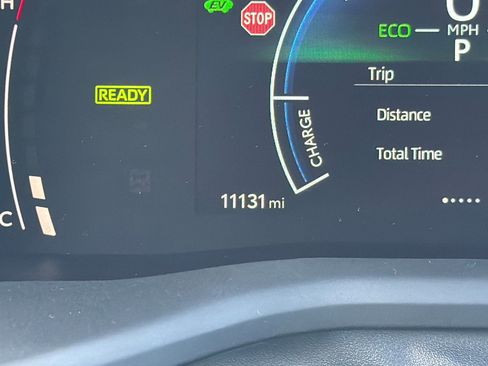 Used 2025 Toyota Camry LE image 21