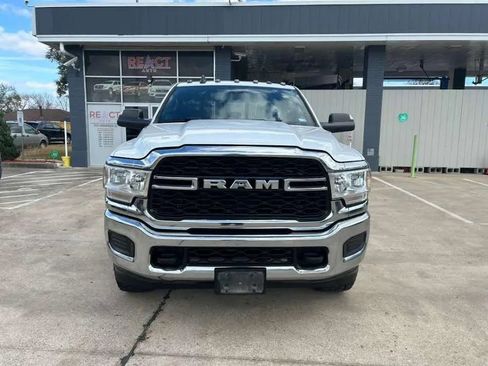 Used 2022 RAM 2500 Tradesman AWD/4WD image 2