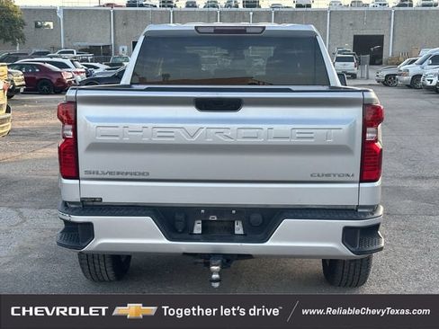 Used 2022 Chevrolet Silverado 1500 Custom RWD image 3
