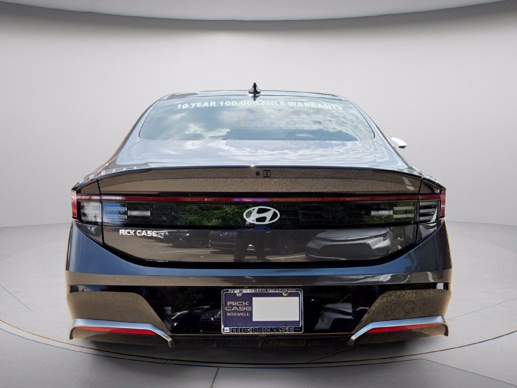 Used 2025 Hyundai Sonata SEL FWD image 5