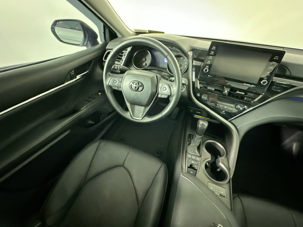 Used 2021 Toyota Camry XSE FWD image 9