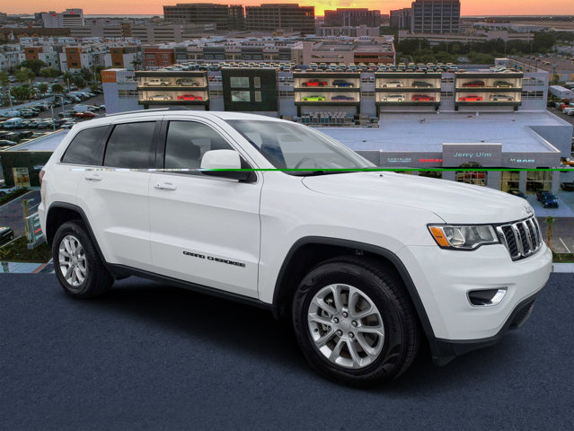 Certified 2021 Jeep Grand Cherokee Laredo RWD image 1