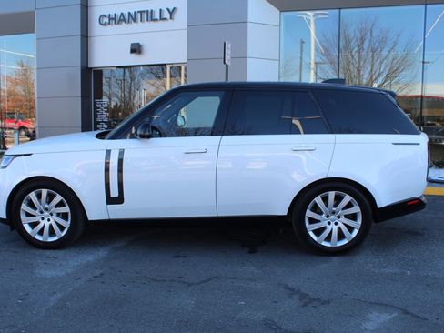 Used 2024 Land Rover Range Rover SE image 6