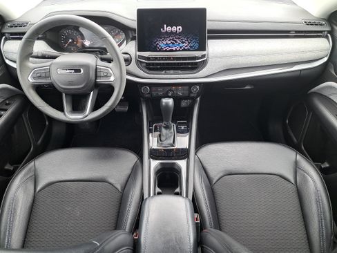 Used 2022 Jeep Compass Latitude image 13