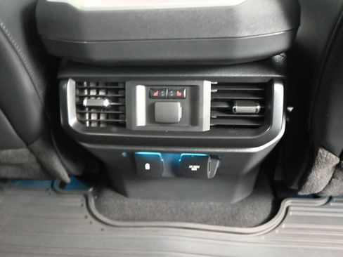 Used 2025 Ford F150 Raptor AWD/4WD image 16