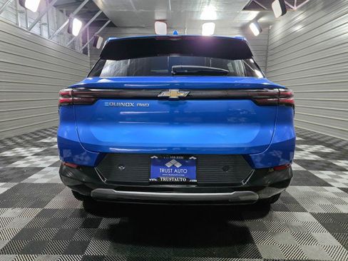 Used 2024 Chevrolet Equinox EV LT image 6