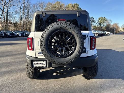 Used 2024 Ford Bronco Outer Banks image 7