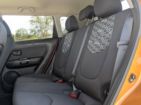 Used 2011 Kia Soul + w/ Audio Pkg image 15