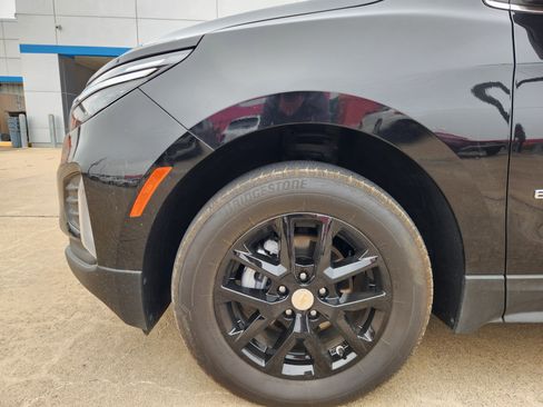 Used 2024 Chevrolet Equinox LT image 9