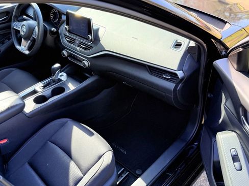 Used 2020 Nissan Altima 2.5 S image 11