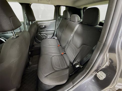 Used 2022 Jeep Renegade Latitude image 21