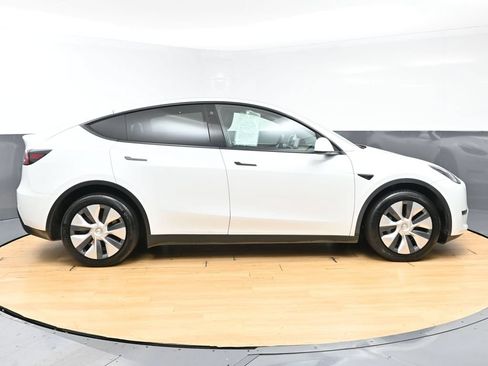 Used 2023 Tesla Model Y Long Range AWD/4WD image 7