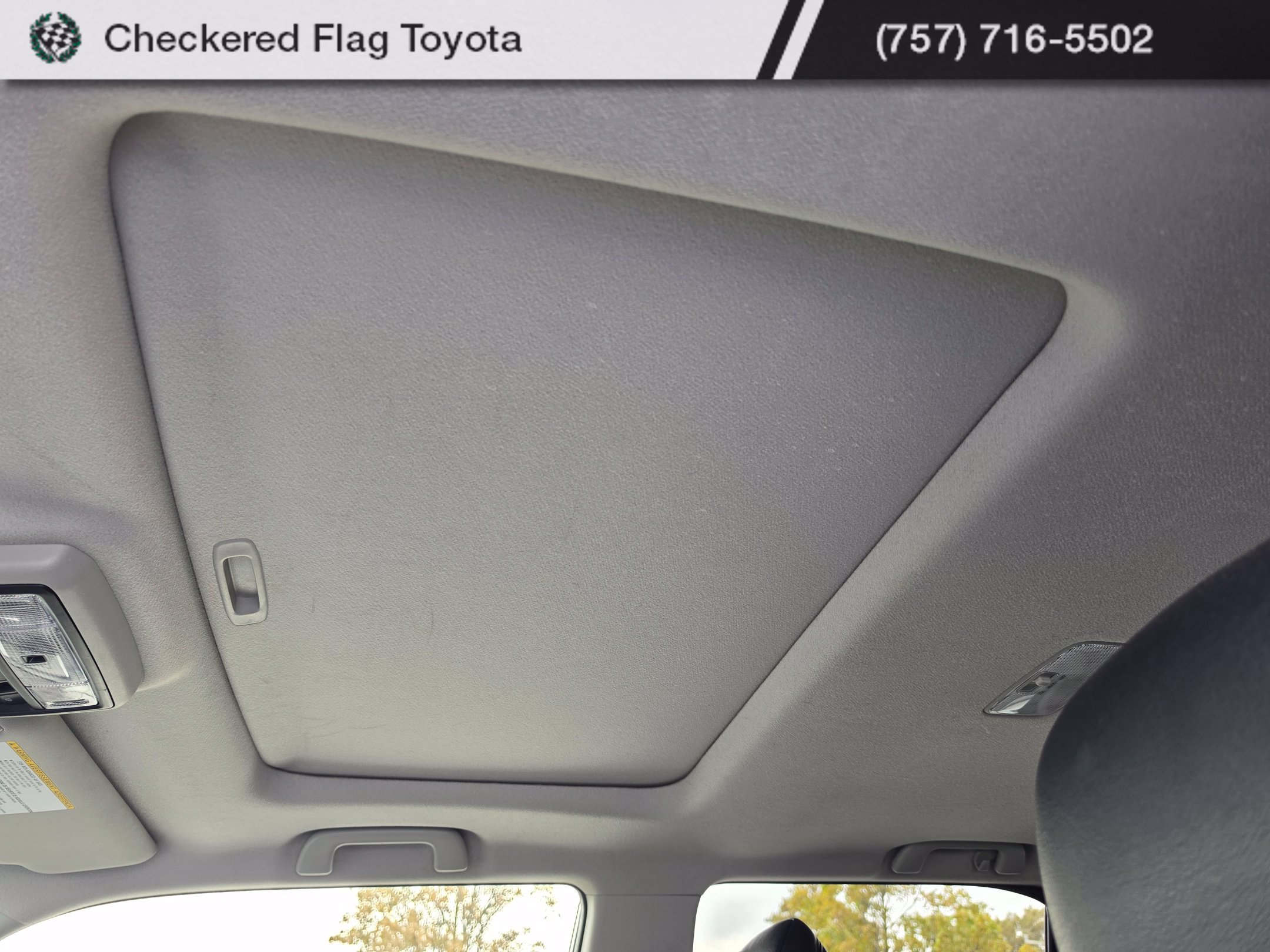 Used 2022 Toyota 4Runner SR5 Premium w/ Moonroof Package AWD/4WD image 10