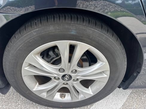 Used 2013 Hyundai Sonata Limited w/ Premium Pkg FWD image 13