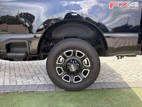Used 2024 Ford F250 Platinum AWD/4WD image 11