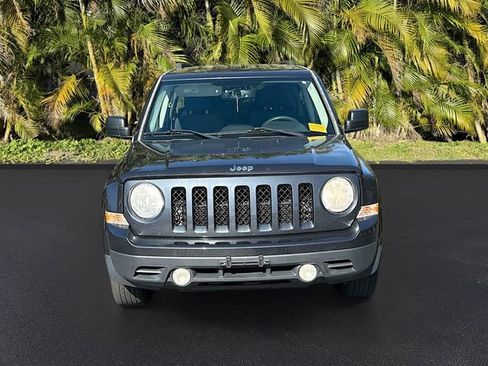 Used 2014 Jeep Patriot Latitude image 2