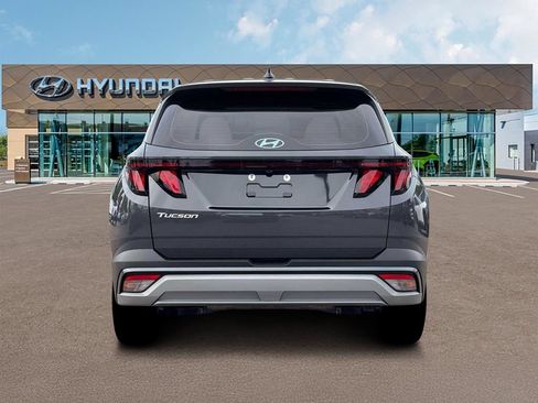 Certified 2026 Hyundai Tucson SE FWD image 7