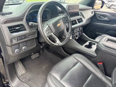 Used 2024 Chevrolet Suburban LT image 19