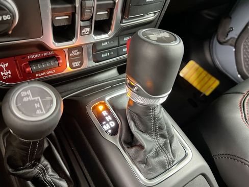 New 2026 Jeep Wrangler Unlimited Rubicon image 16