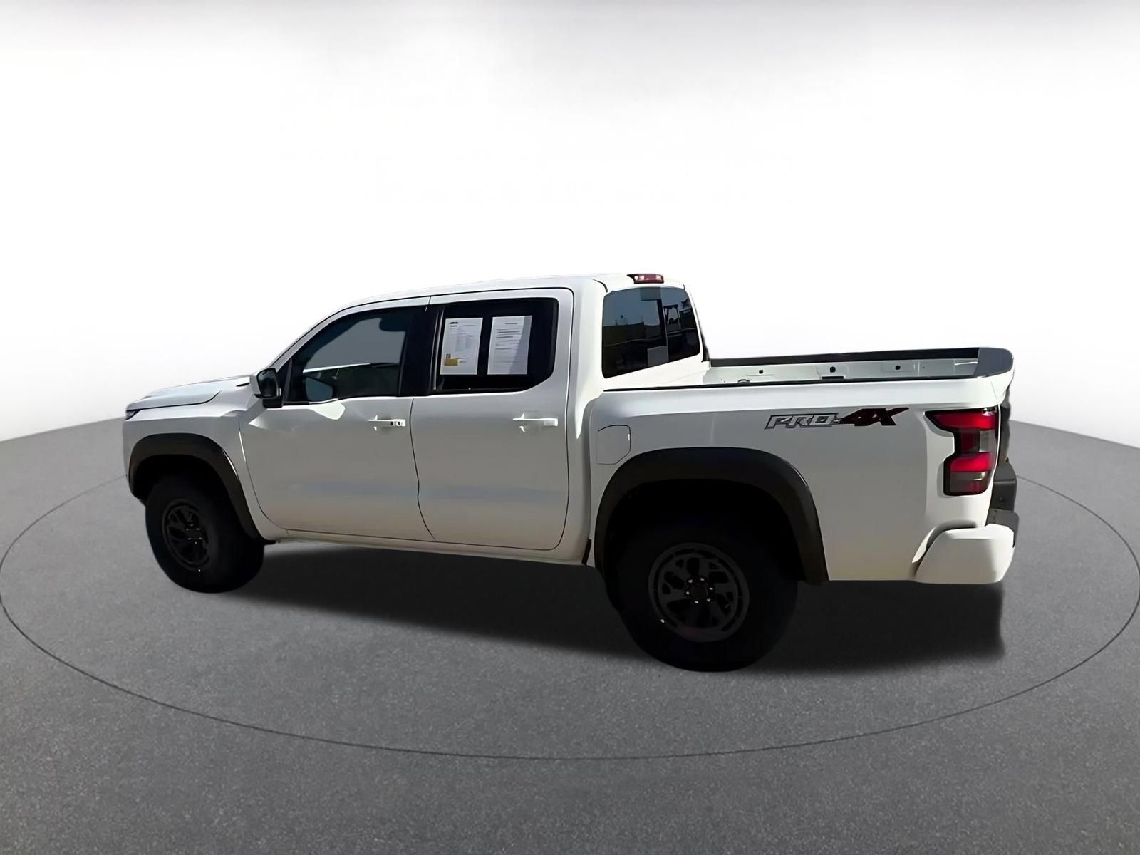 Used 2026 Nissan Frontier PRO-4X AWD/4WD image 9