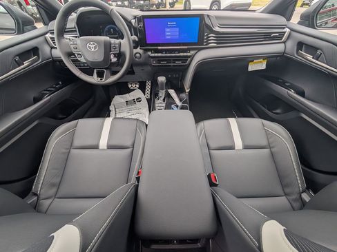 New 2026 Toyota Camry Hybrid image 22