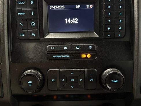 Used 2022 Ford F250 XL w/ Power Equipment Group AWD/4WD image 19