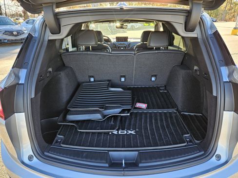 Used 2025 Acura RDX SH-AWD image 18