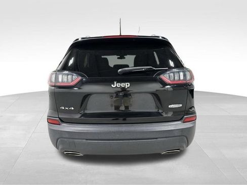 Used 2019 Jeep Cherokee Latitude Plus w/ Cold Weather Group AWD/4WD image 8