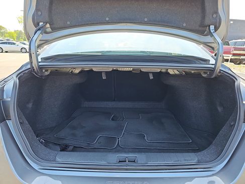 Used 2022 Nissan Sentra SR w/ SR Premium Package FWD image 13