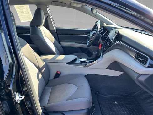 Used 2023 Toyota Camry LE image 17