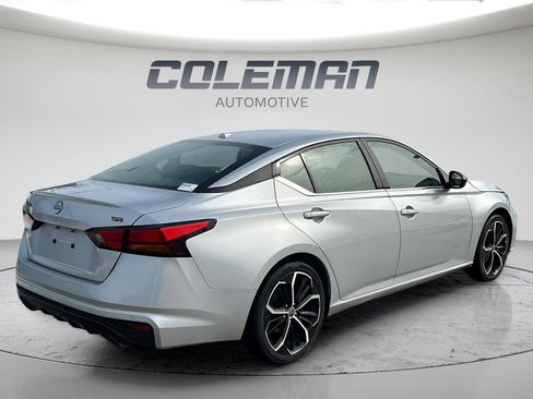 Used 2024 Nissan Altima 2.5 SR FWD image 3