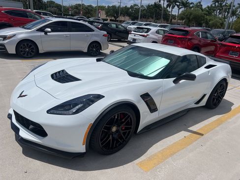 Used 2019 Chevrolet Corvette Z06 RWD image 5