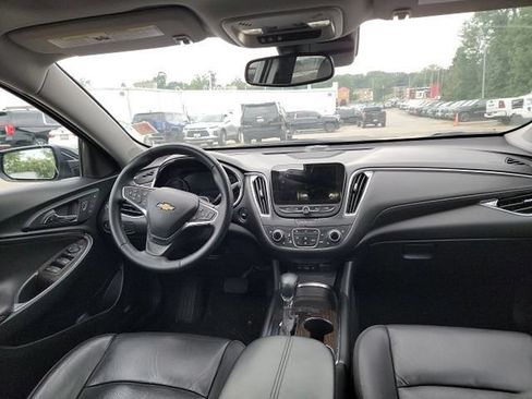 Used 2024 Chevrolet Malibu LT FWD image 8