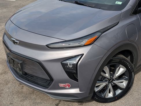 Used 2023 Chevrolet Bolt EUV LT w/ Convenience Package image 13