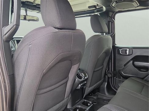 Used 2023 Jeep Gladiator Willys image 10